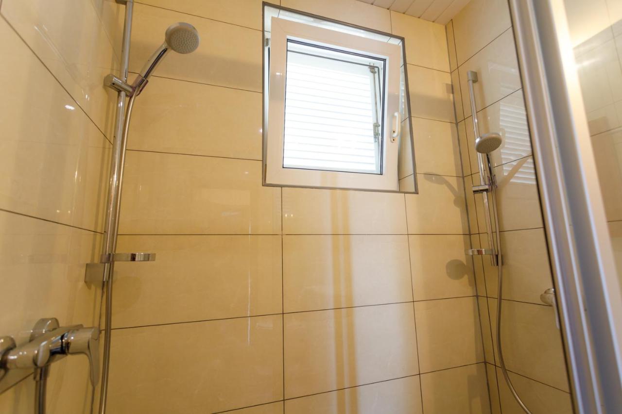 Apartments Lacic Krk Town Kültér fotó
