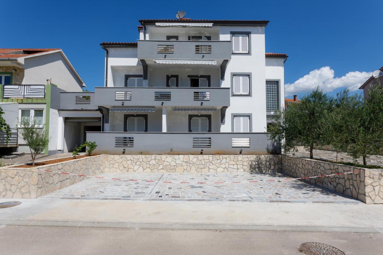 Apartments Lacic Krk Town Kültér fotó